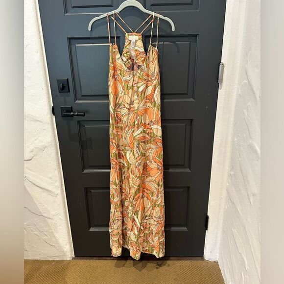 Flirty and fun dress - Picture 6 of 6